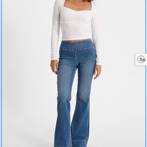 Express Midrise Medium Wash Jean M